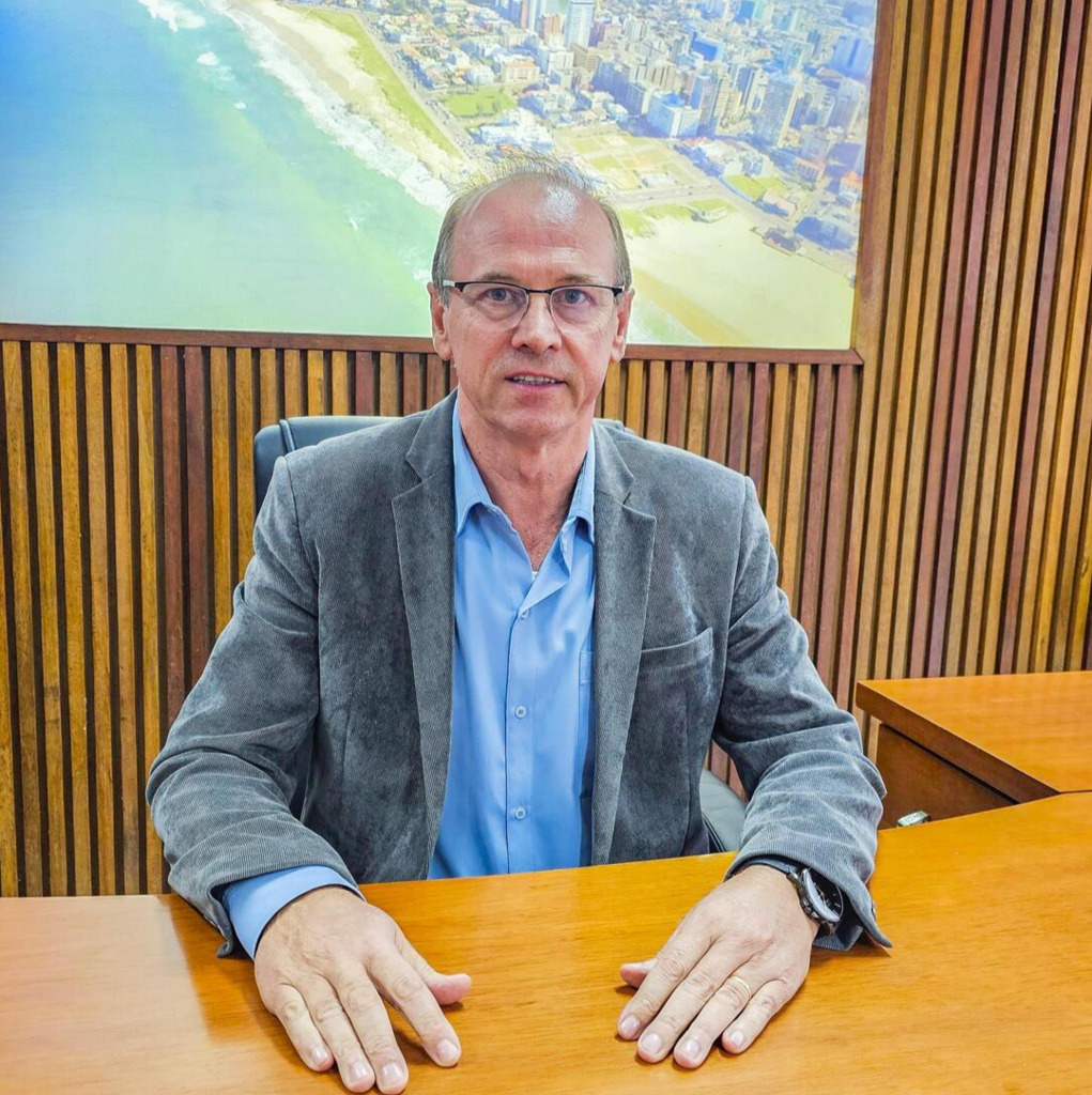 PREFEITO DE TORRES DELCI DIMER REFLETE SOBRE OS INVESTIMENTOS FEITOS DURANTE OS PRIMEROS 05 MESES DE GOVERNO
