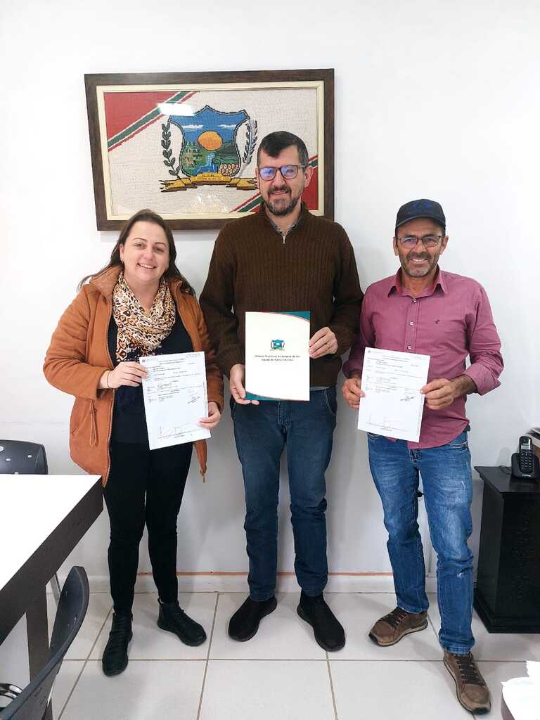PREFEITO DUDUCA RECEBE VEREADORES PARA ENTREGA DE EMENDA IMPOSITIVA DESTINADA À EDUCAÇÃO