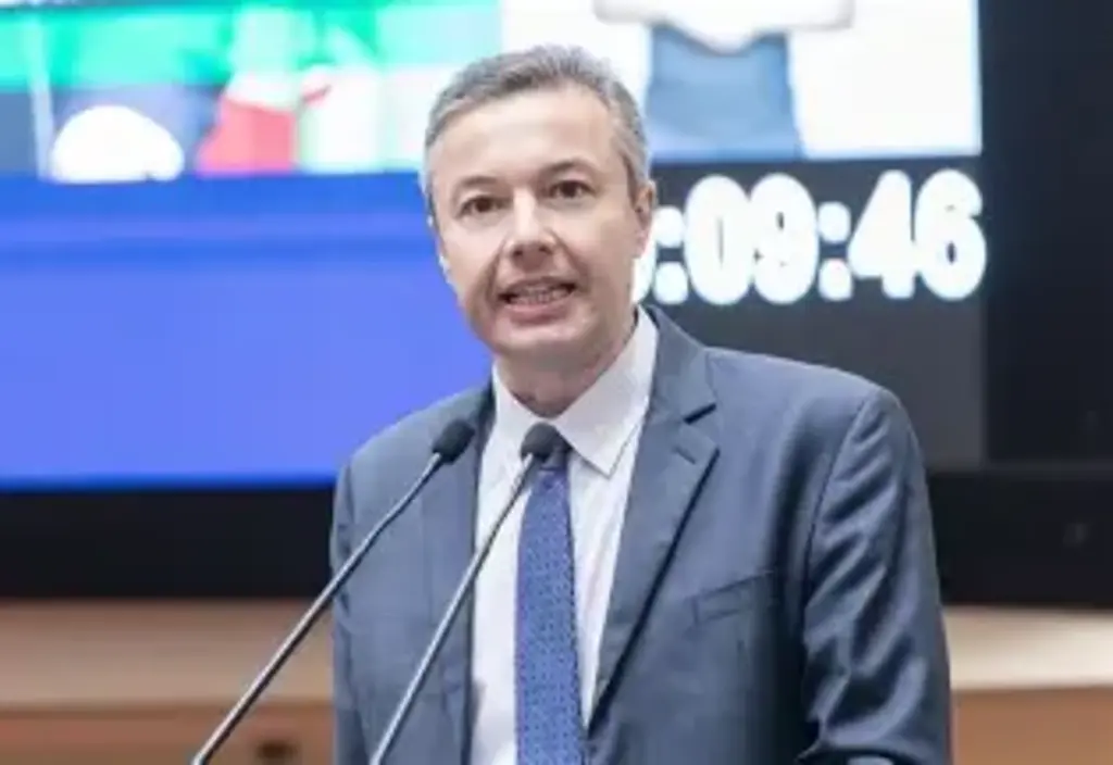 Deputado Napoleão Bernardes Busca Responsabilizar Estado por Endividamento de Estudantes no Universidade Gratuita em SC.