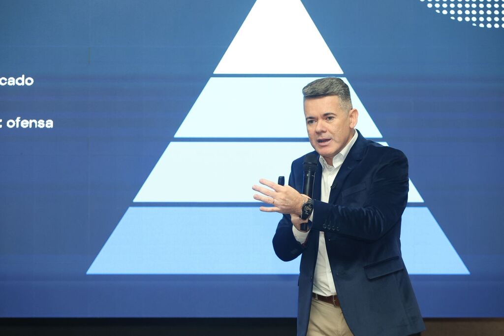 Expogestão 2025 recebe palestra sobre comunicação, liderança e oratória com Marcos Pereira
