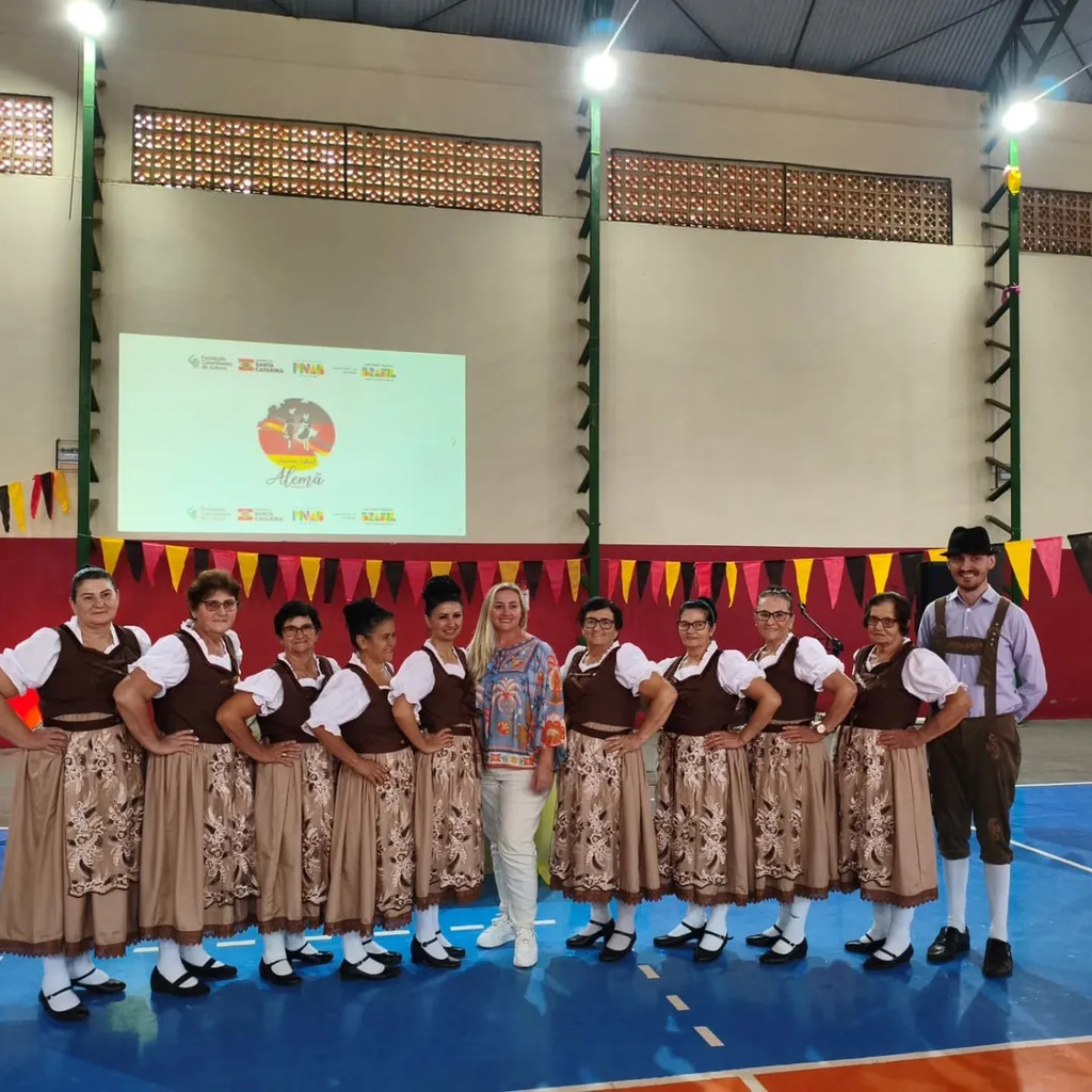 Projeto de Danças Etinerantes de Pinhalzinho valoriza cultura alemã em Maravilha e Chapecó