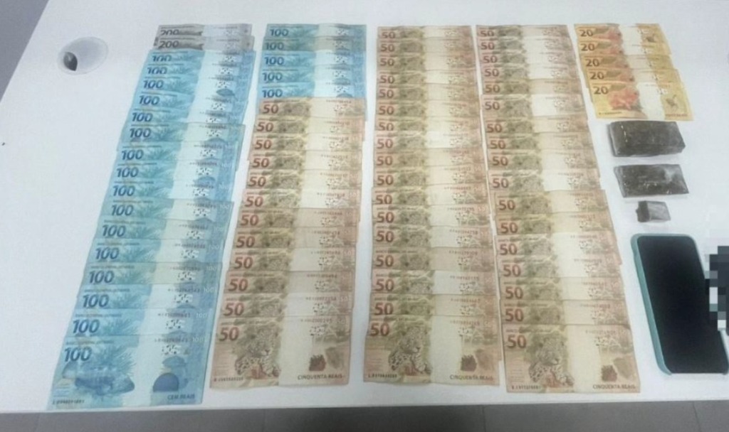 Polícia Militar flagra tráfico de drogas em posto de combustível em Lontras