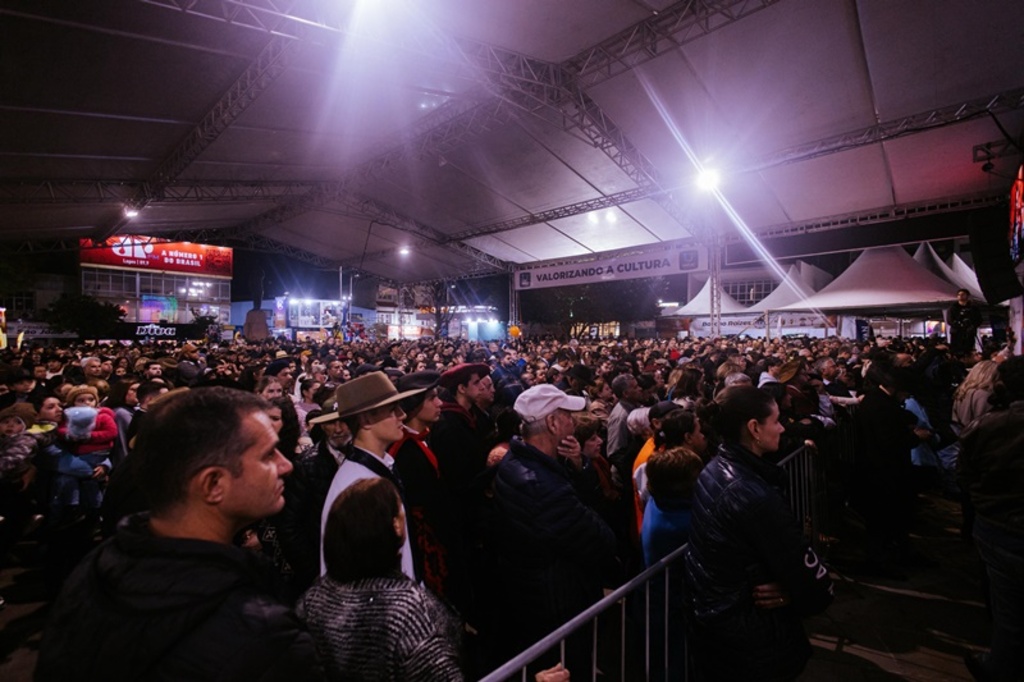 Programação de 12 de junho  celebra o Dia dos Namorados com música e sabor