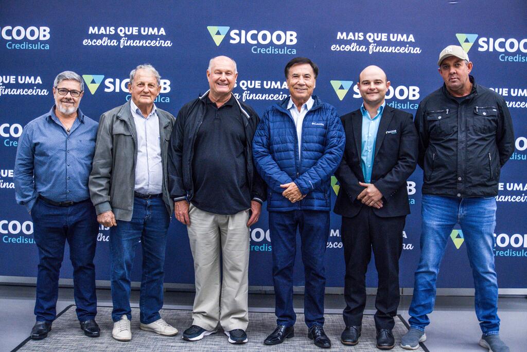 SICOOB CREDISULCA DISCUTE FUTURO DO ARROZ EM EVENTO COM CERCA DE 500 PESSOAS