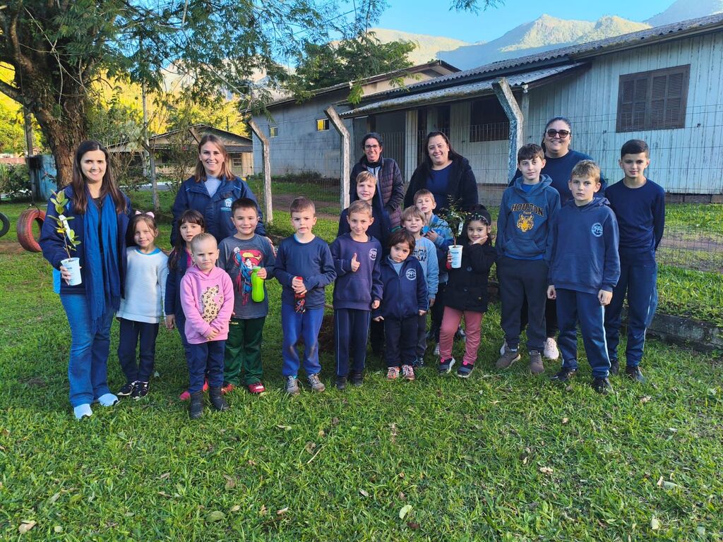 ATIVIDADES ALUSIVAS A SEMANA DO MEIO AMBIENTE CONTEMPLAM ESCOLAS DE MORRINHOS DO SUL