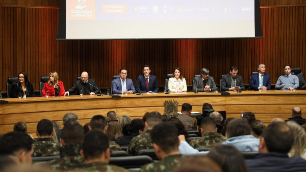 Convênio entre exército e MP beneficia jovens acolhidos