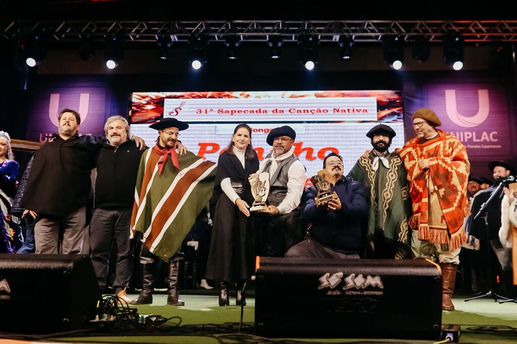 “Poncho Miliquero” é a grande campeã da 31ª Sapecada da Canção Nativa