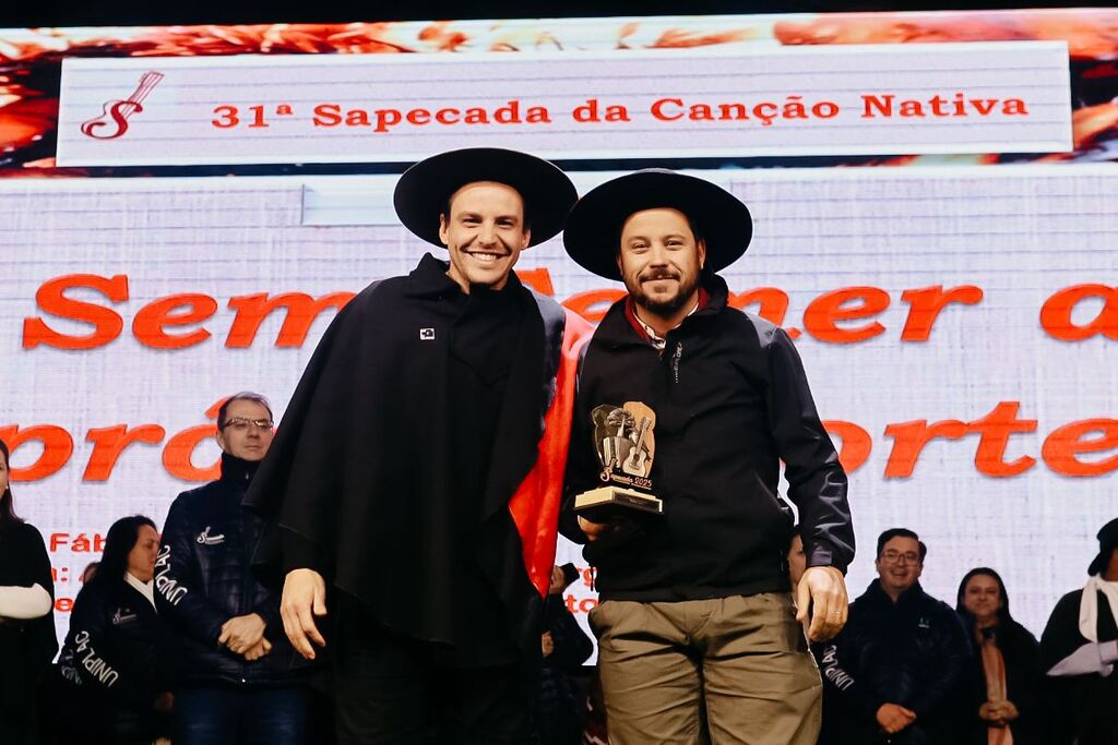 “Poncho Miliquero” é a grande campeã da 31ª Sapecada da Canção Nativa