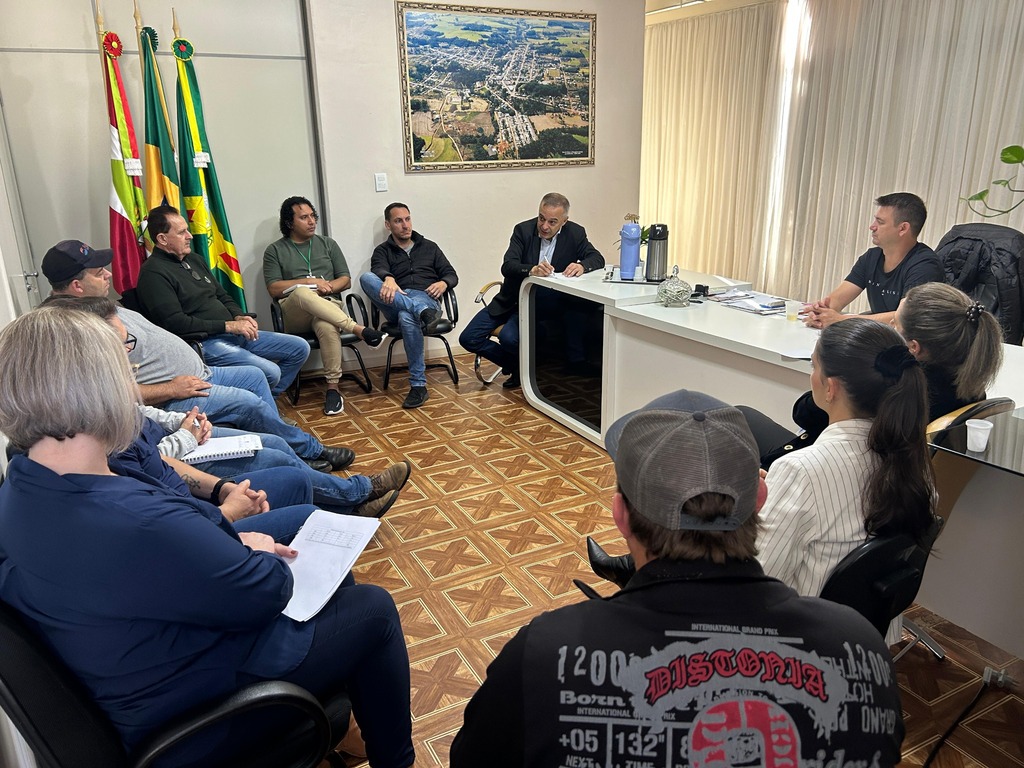 Equipe administrativa inicia elaboração do PPA 2025-2028