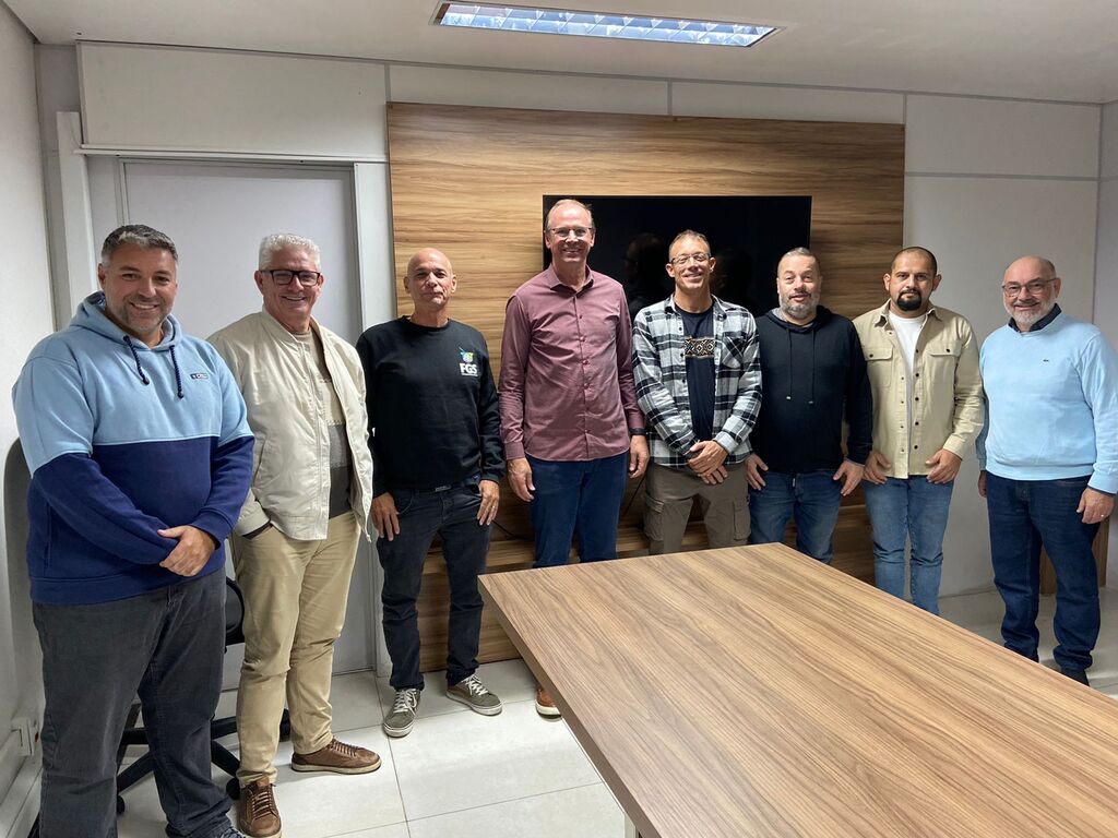 TORRES BUSCA PARCERIAS PARA CONSOLIDAR O SURF COMO ATRATIVO TURÍSTICO E CULTURAL