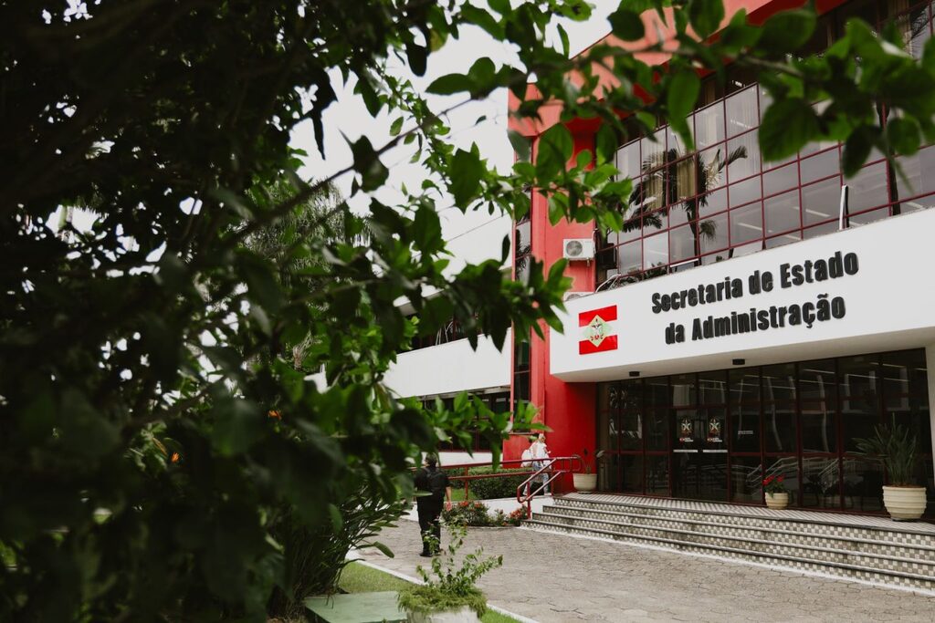 Profissionais com experiência podem se candidatar a bolsas de até R$ 7 mil para atuar em projetos de inovação na gestão pública catarinense