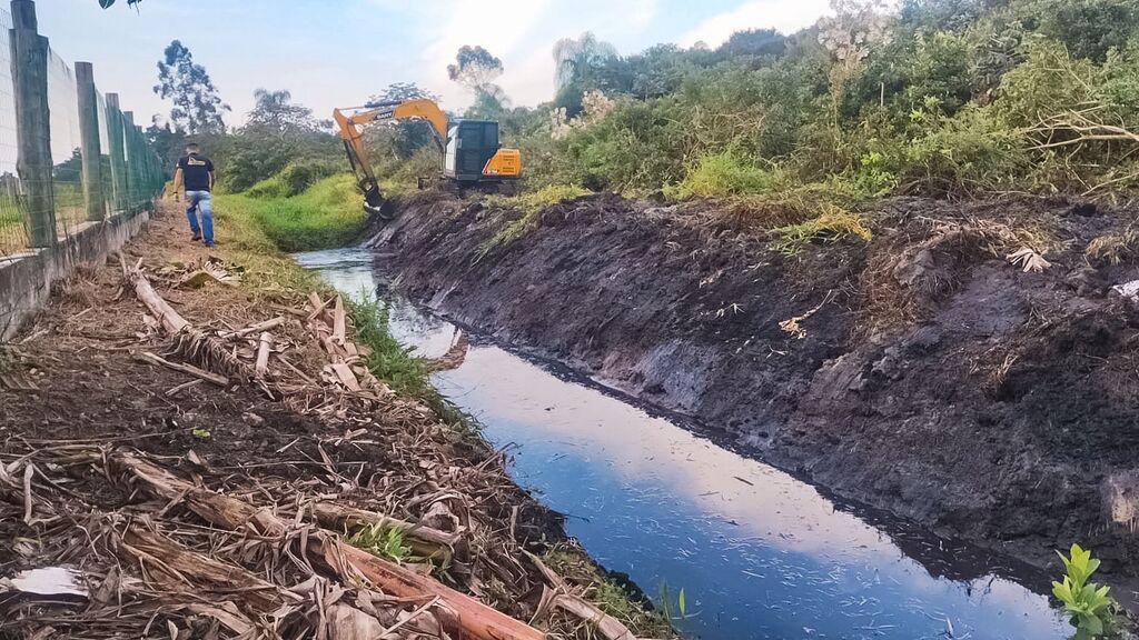 PASSO DE TORRES INTENSIFICA SERVIÇOS EM DIVERSAS FRENTES NO MÊS DE JUNHO