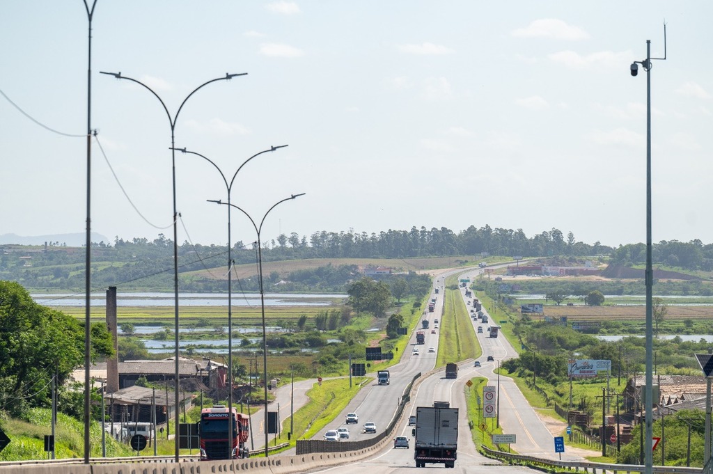 CCR VIACOSTEIRA PREVÊ MAIS DE 800 MIL VEÍCULOS NA BR-101 SUL/SC NO FERIADO DE CORPUS CHRISTI