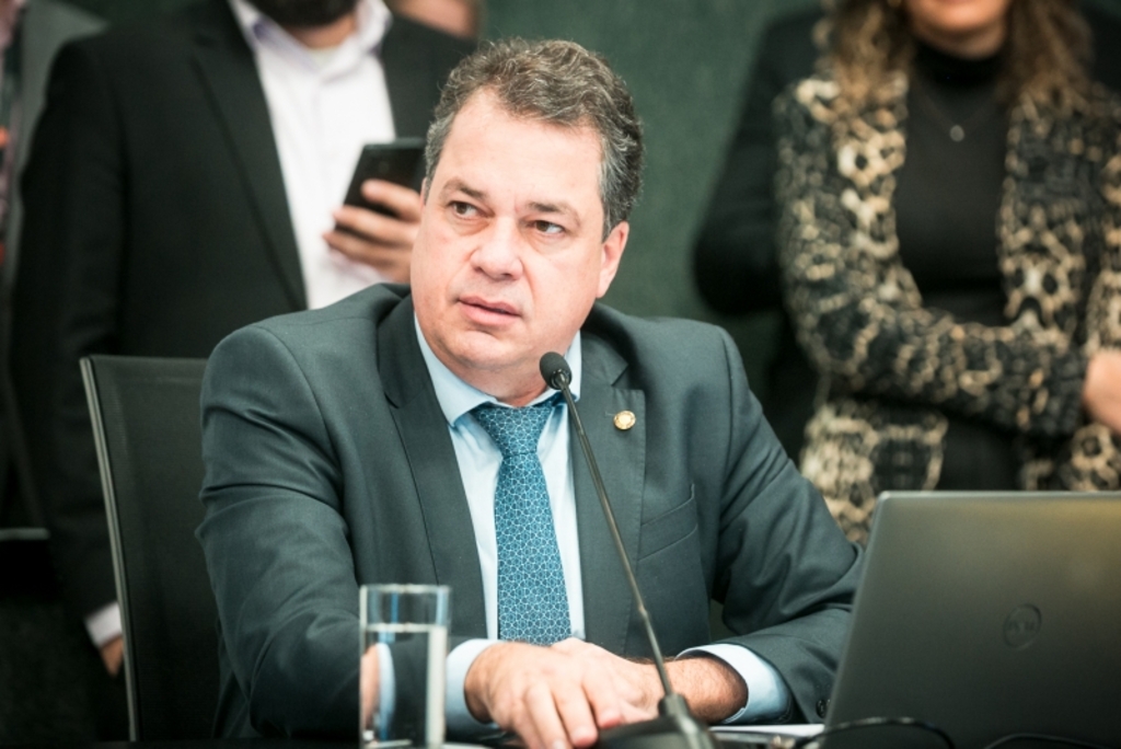 “Quem apertou o botão para o pagamento?”, questiona Minotto sobre o Universidade Gratuita