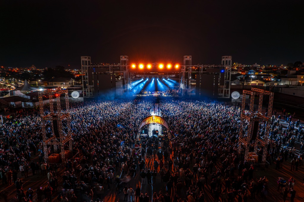 Primeira noite de shows nacionais reúne mais de 16 mil pessoas no Tio Vida