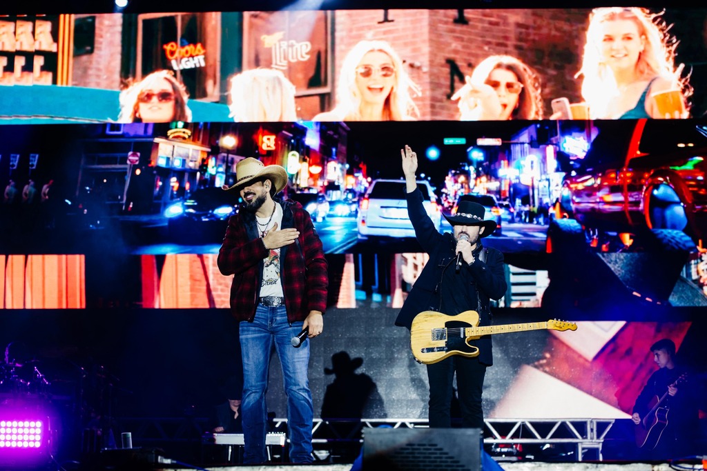 Fernando & Sorocaba animam público na segunda noite de shows nacionais