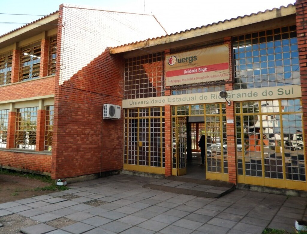 Uergs abre vagas para diplomados, transferências e reingressos
