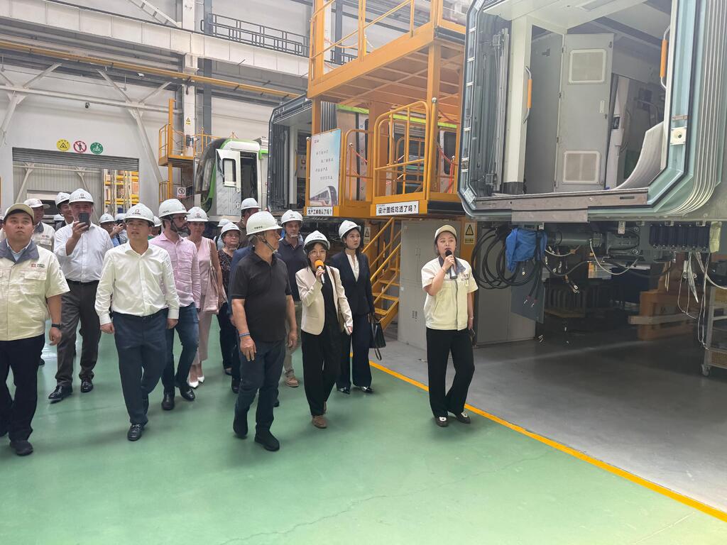 Avança agenda ferroviária com visitas a empresas de infraestrutura e fabricantes de vagões na China