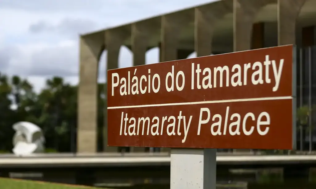 Governo quer repatriar brasileiros que estão no Irã