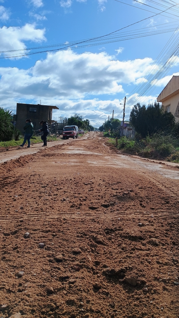Prefeitura inicia recuperação das ruas afetadas pelas chuvas