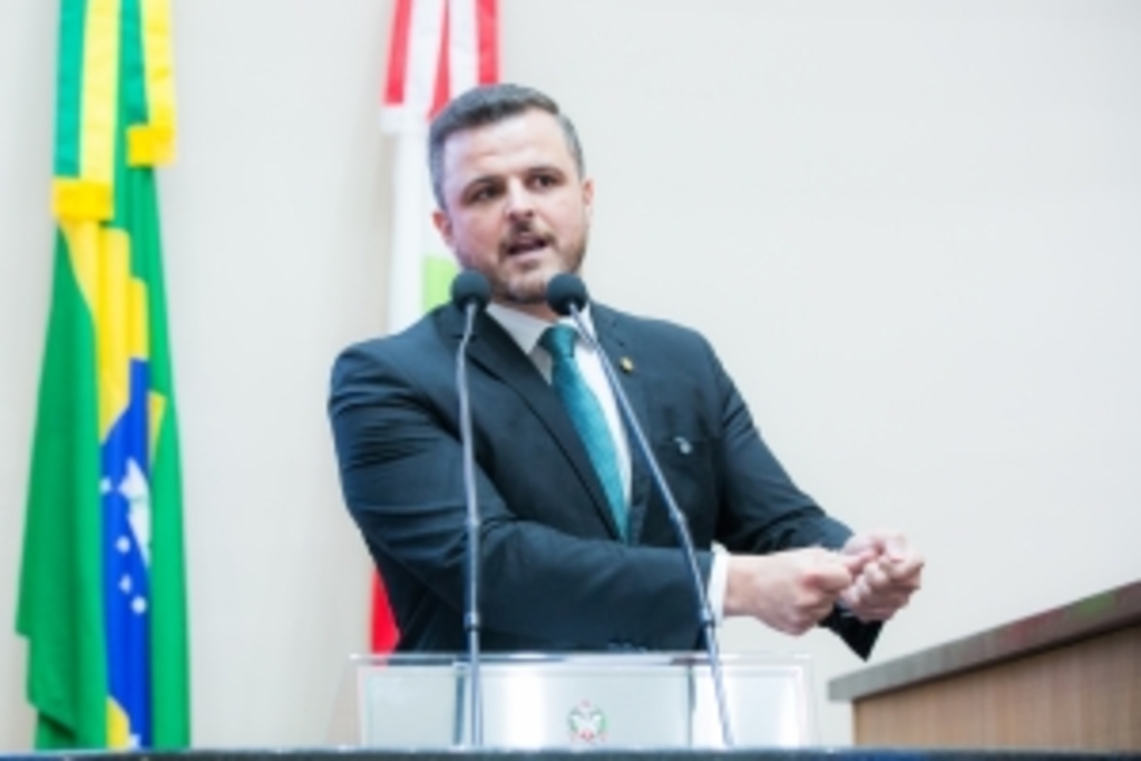 Tiros em academia e segurança para ministros do STF repercutem na Alesc