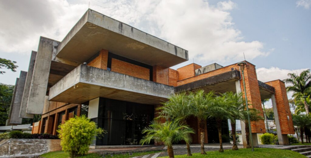 Arquivo Histórico de Joinville abre edital para interessados em expor no local