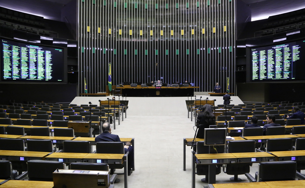 Aprovado projeto que aumenta número de deputados