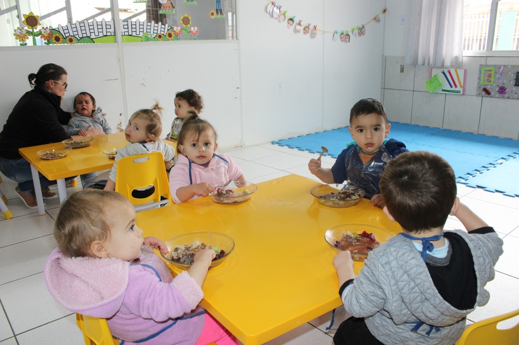 Agricultura familiar fortalece merenda nas escolas de Otacílio Costa