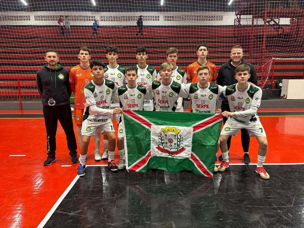 EEB José Marcolino Eckert disputa etapa estadual dos JESC com equipe sub-17