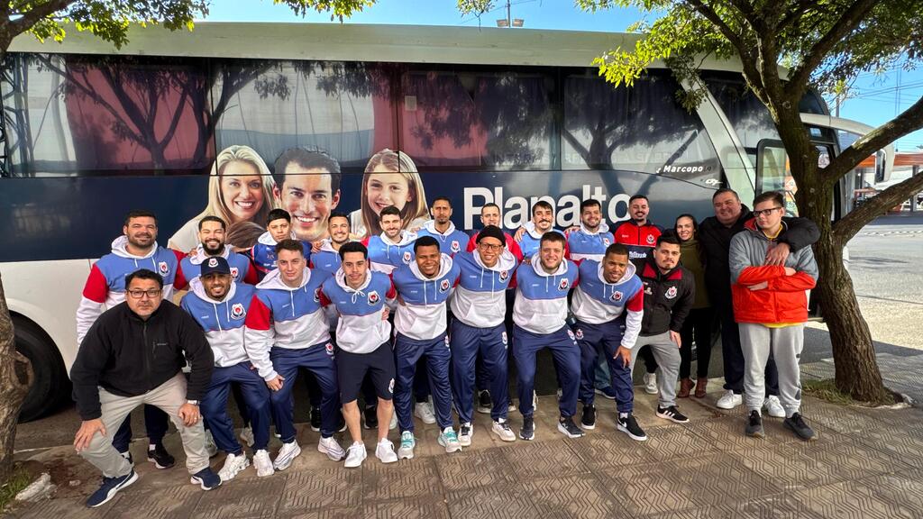 Uruguaianense volta às quadras após longa parada