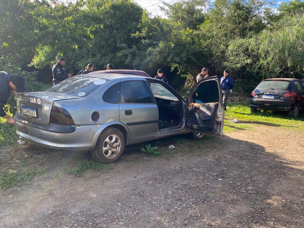 Vinte veículos abandonados foram recolhidos na terceira fase