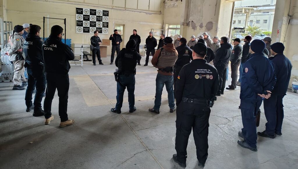 Polícia desarticula esquema de desmanche de veículos e tráfico