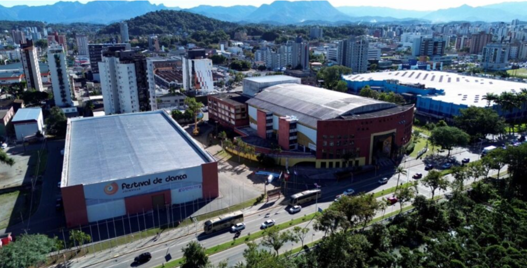 Centreventos Cau Hansen recebe melhorias estruturais e novo telhado