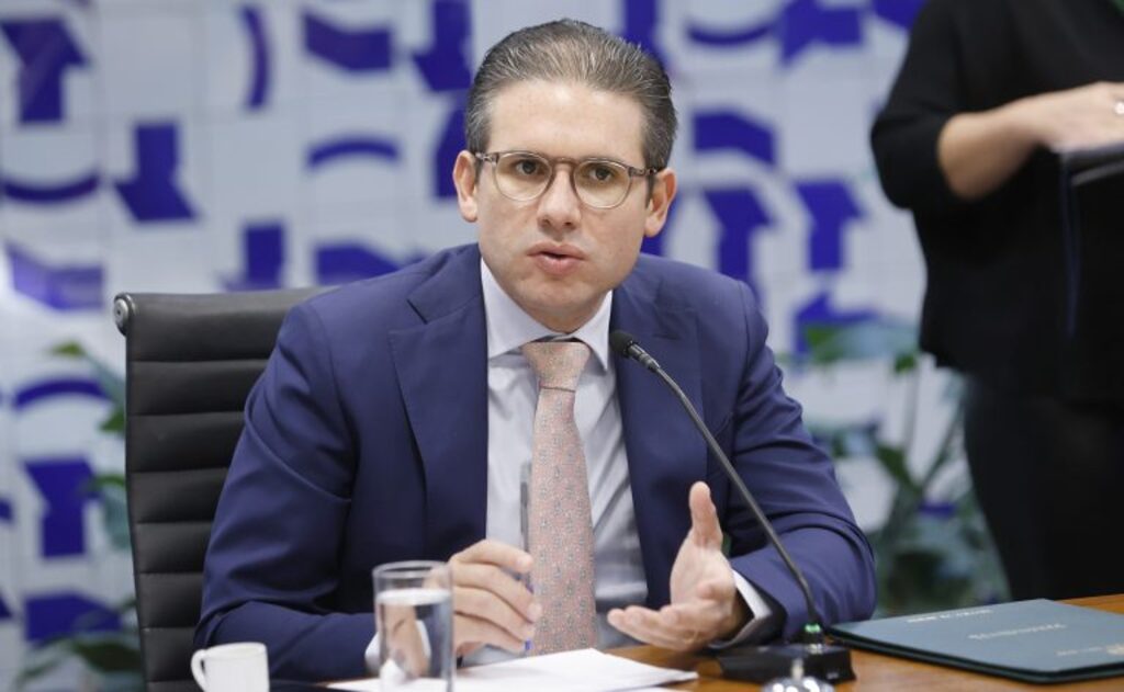 Motta defende derrubada do IOF pelo Congresso e critica polarização
