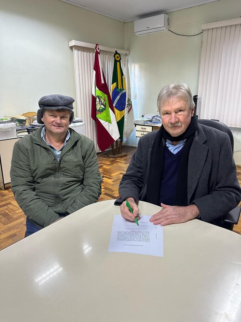 Prefeito retorna às atividades após afastamento por motivos de saúde