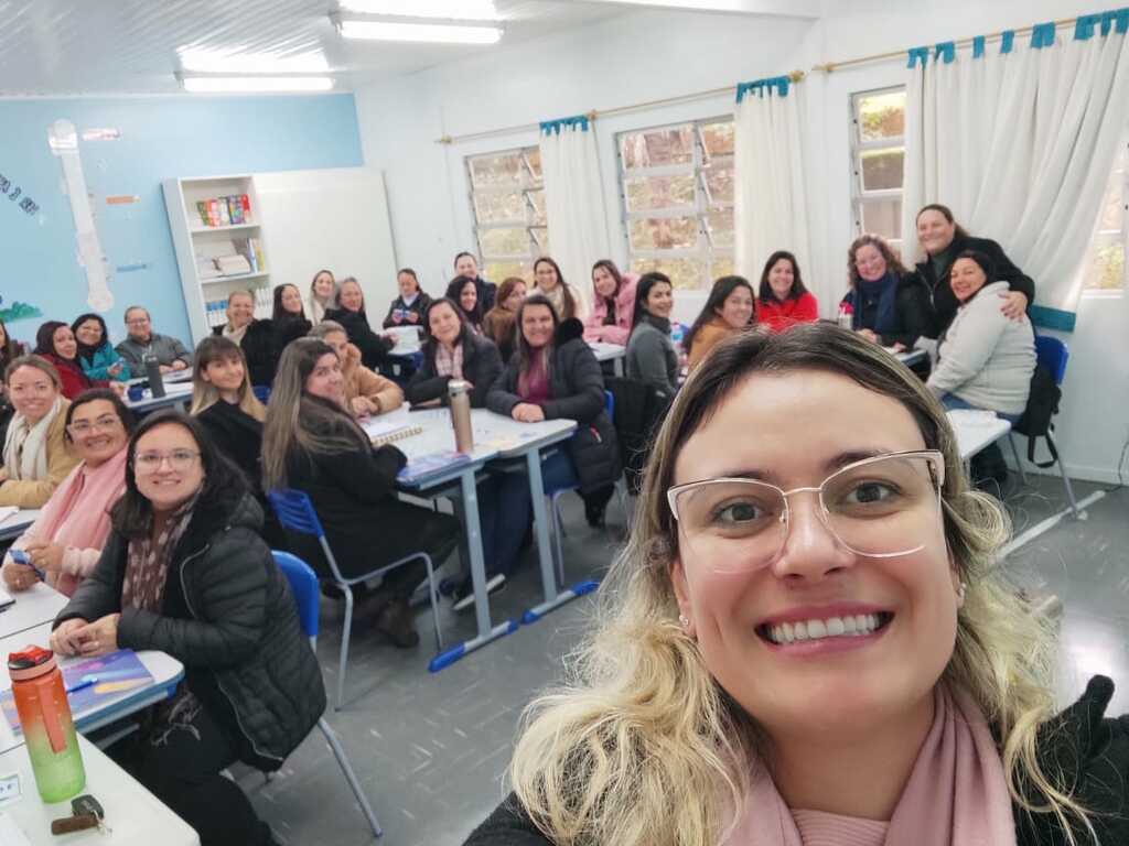 Educadores da Rede Municipal participam de formação continuada sobre habilidades em Matemá