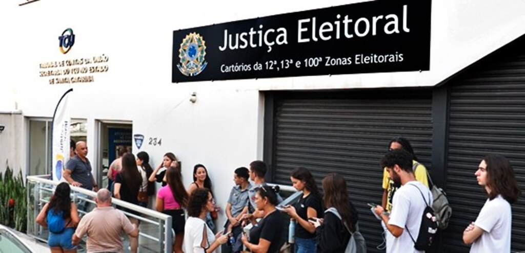 Justiça Eleitoral determina prazo para cerca de 190 mil eleitores de SC regularizarem a situação eleitoral