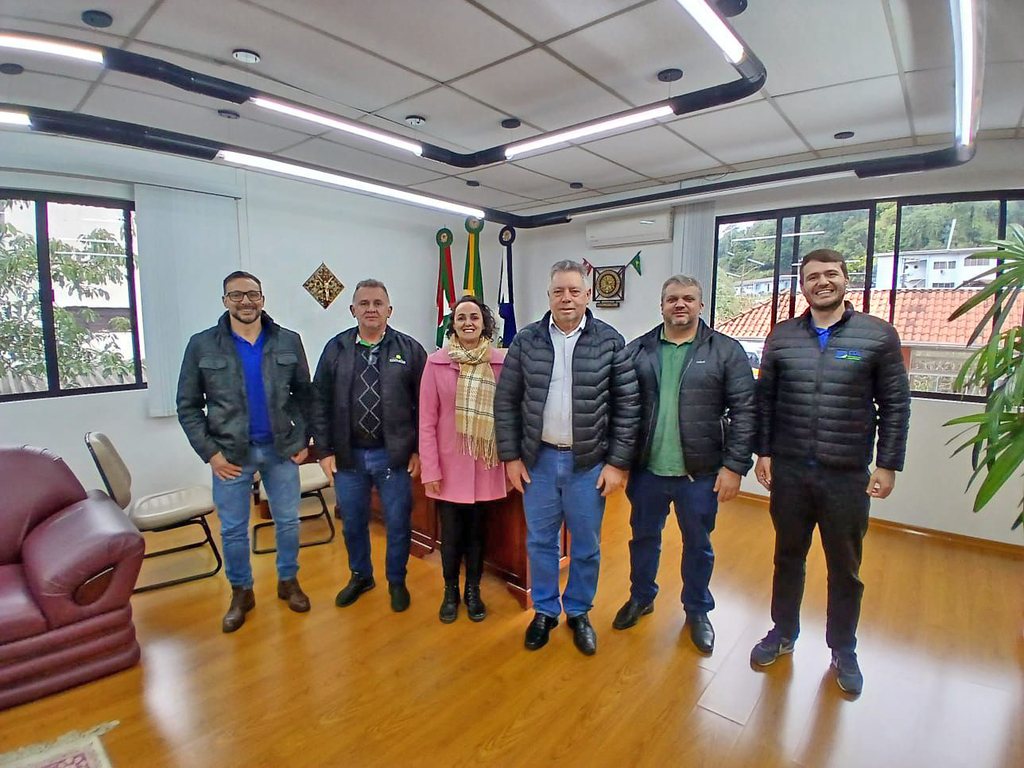 ADMINISTRAÇÃO E CDL DE LACERDÓPOLIS ALINHAM AÇÕES PARA FORTALECER O DESENVOLVIMENTO LOCAL