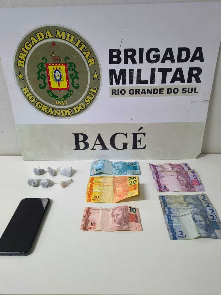 Policiais apreendem menor por tráfico de drogas