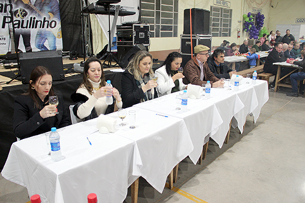 Festa do Vinho  em linha Bonita