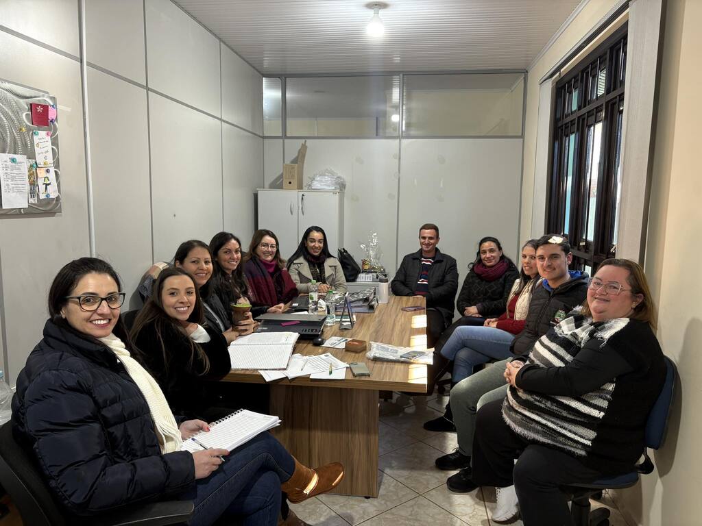 Reunião do Fundeb com os profissionais da educação em Pinhal da Serra