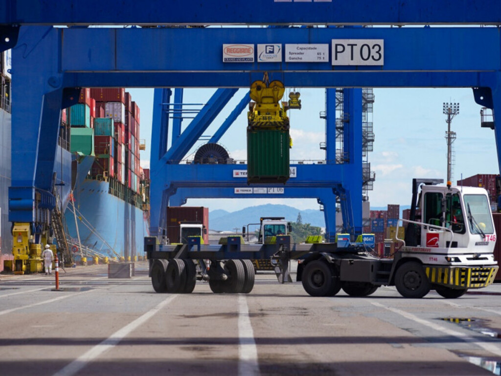 Santa Catarina bate recorde histórico em exportações no 1º Semestre de 2025, alcançando US$ 5,85 bilhões