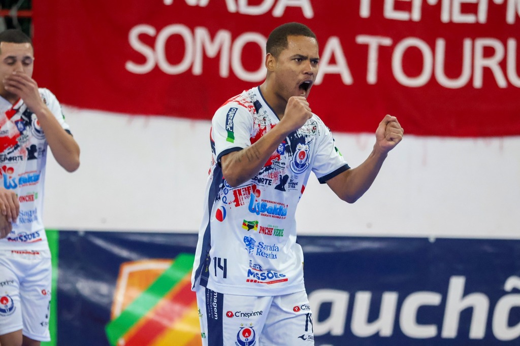 AEU vence a AAGF e sobe na tabela da Liga Gaúcha de Futsal