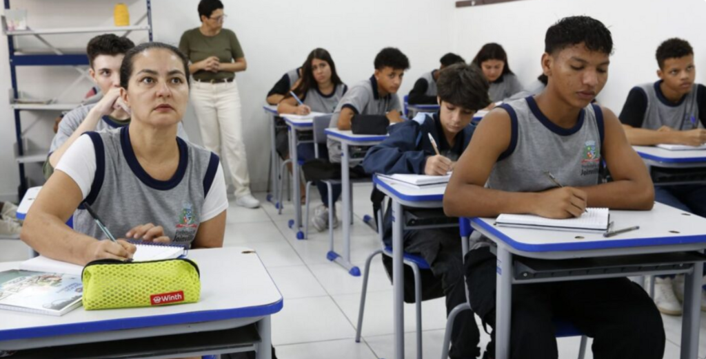 Prefeitura de Joinville abre matrículas para a Educação de Jovens e Adultos