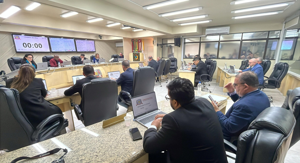 Resumo da 43ª Sessão Ordinária da 20ª Legislatura da Câmara de Criciúma
