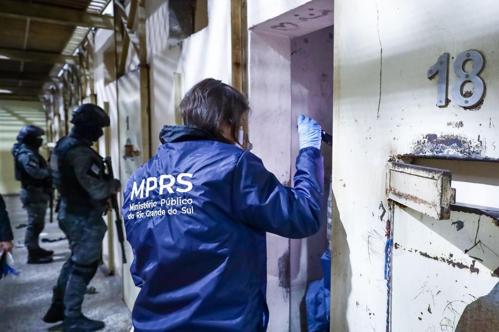 Gaeco realiza operação na Penitenciária Modulada