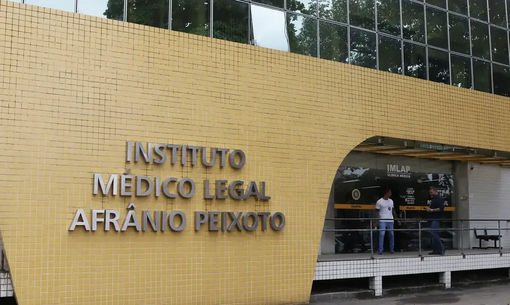 Família de Juliana Marins pede que PF investigue vazamento de autópsia