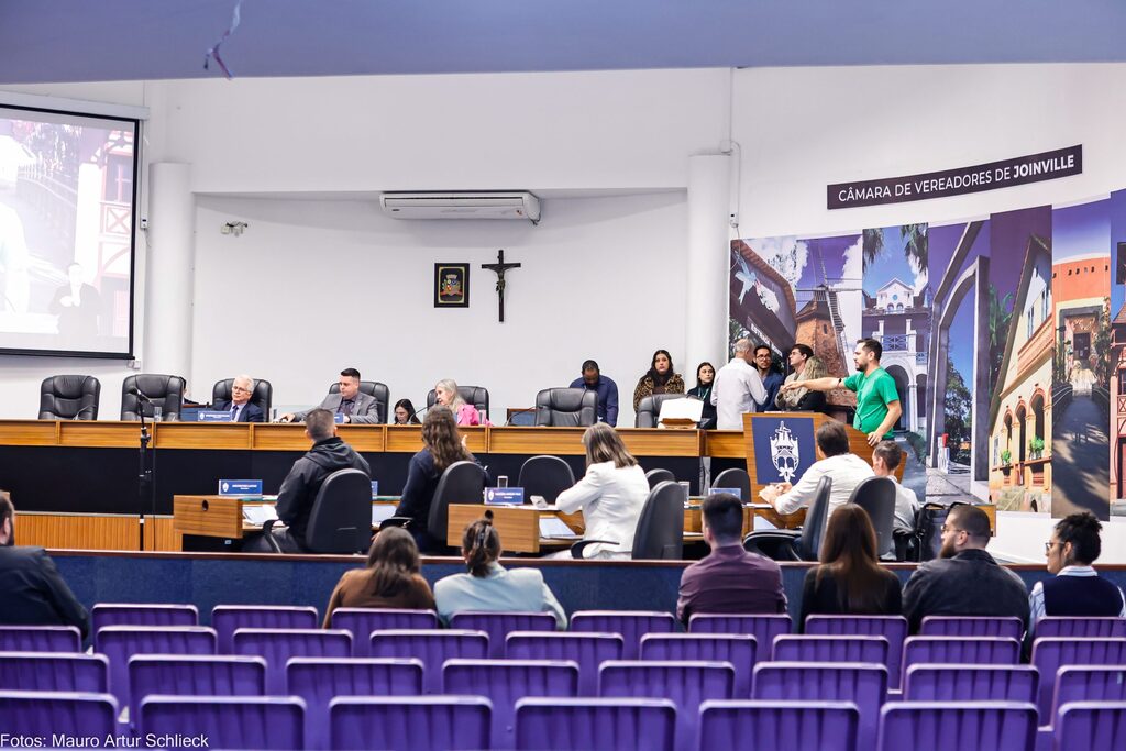 Câmara de Joinville aprova início da Reforma Administrativa com aumento de cargos na Prefeitura