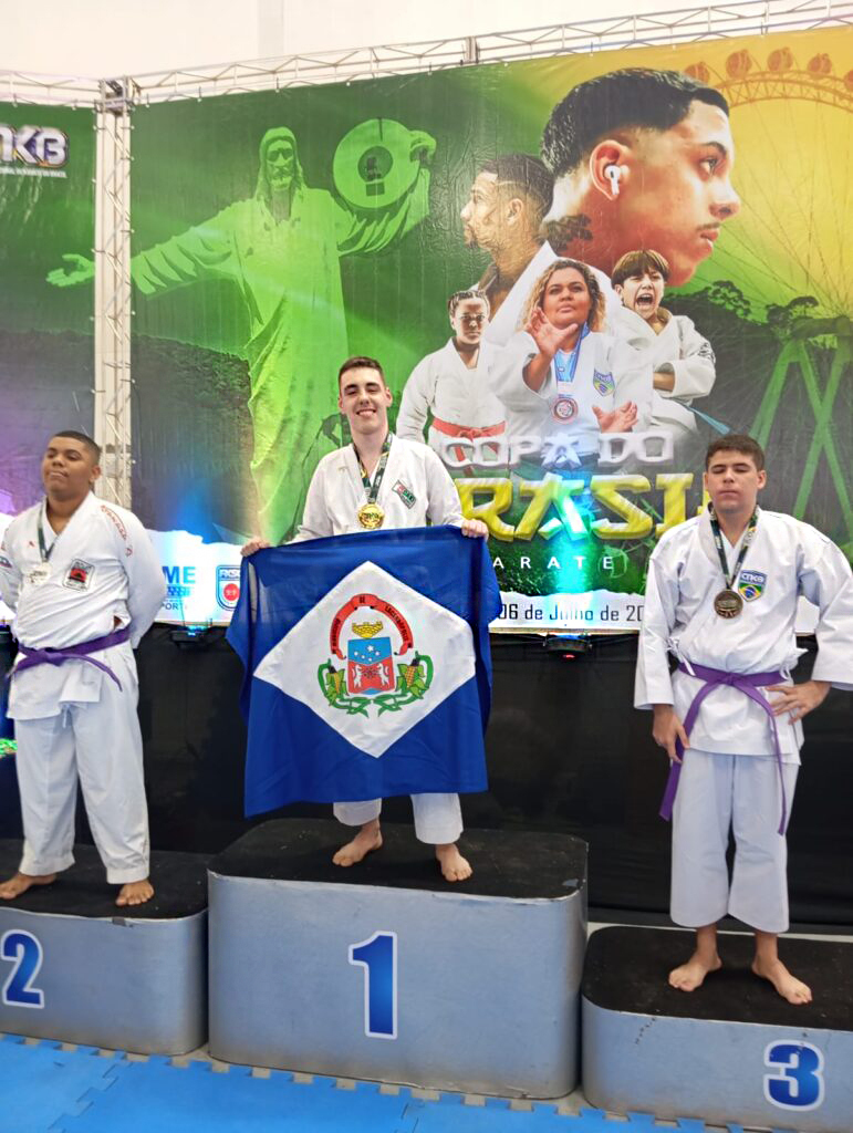 BENTTO COMERLATO GARANTE 1º LUGAR PARA LACERDÓPOLIS NA COPA DO BRASIL DE KARATÊ