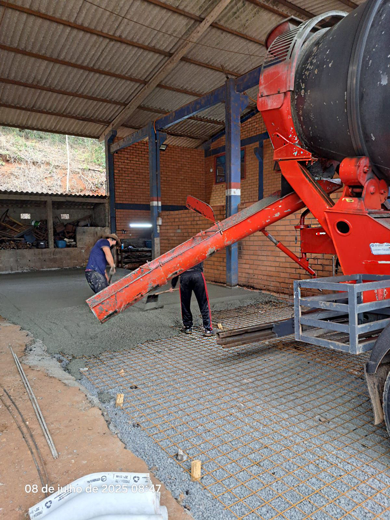 SECRETARIA DE OBRAS REALIZA MELHORIAS NA ESTRUTURA E OTIMIZA MANUTENÇÃO DE MÁQUINAS